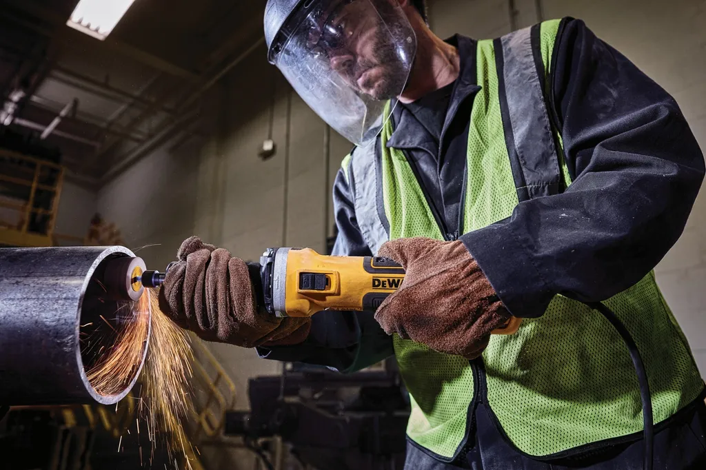 Meuleuse droite DEWALT haute performance - Outil robuste pour pro - 5
