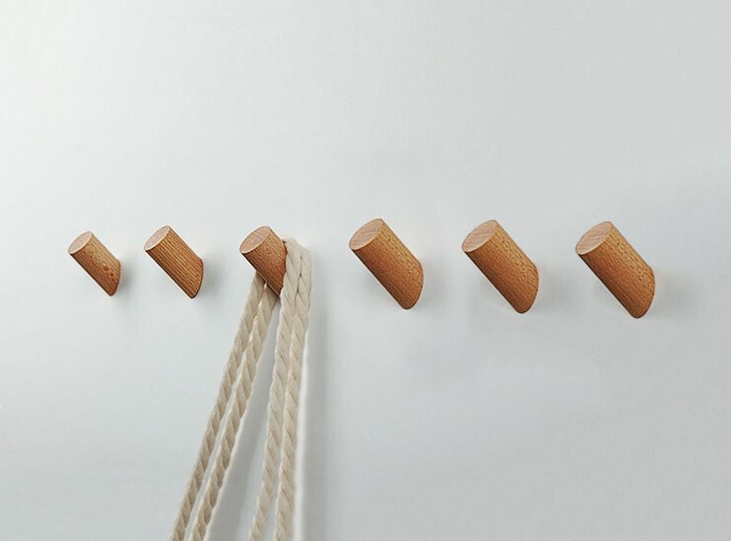 Set mit 6 Kleiderhaken (Garderobe) aus Holz, Eschenholz Produktbild 