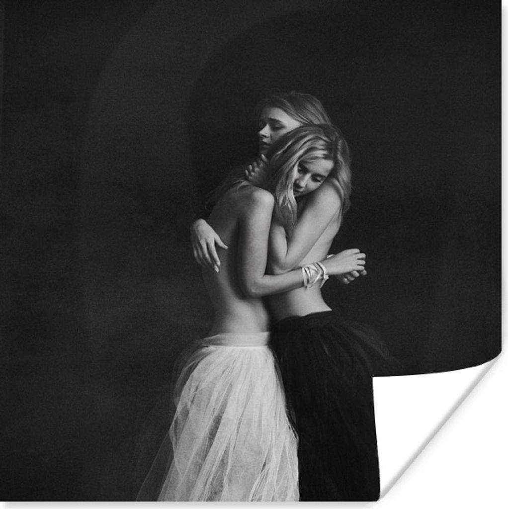 MuchoWow Poster Freundschaft zwischen zwei Frauen in Schwarz und Weiß 30x40 cm - Wandplakat - Poster Kinderzimmer