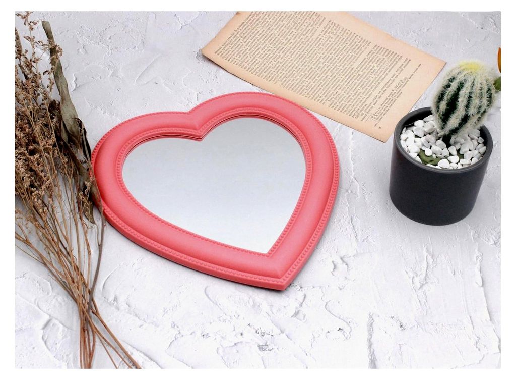 Herzförmiger Make-up-Spiegel 27 x 27 cm Wand- und Tischspiegel (Rosa)