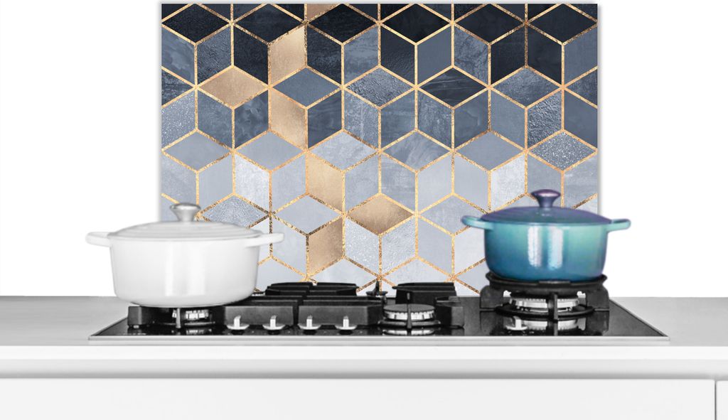 KitchenYeah Spritzschutz Küche - Küchenrückwand - Wandschutz für Herd und Spüle - Würfel - Gold - Muster 70x50 - Alu-Dibond (Alternative z...