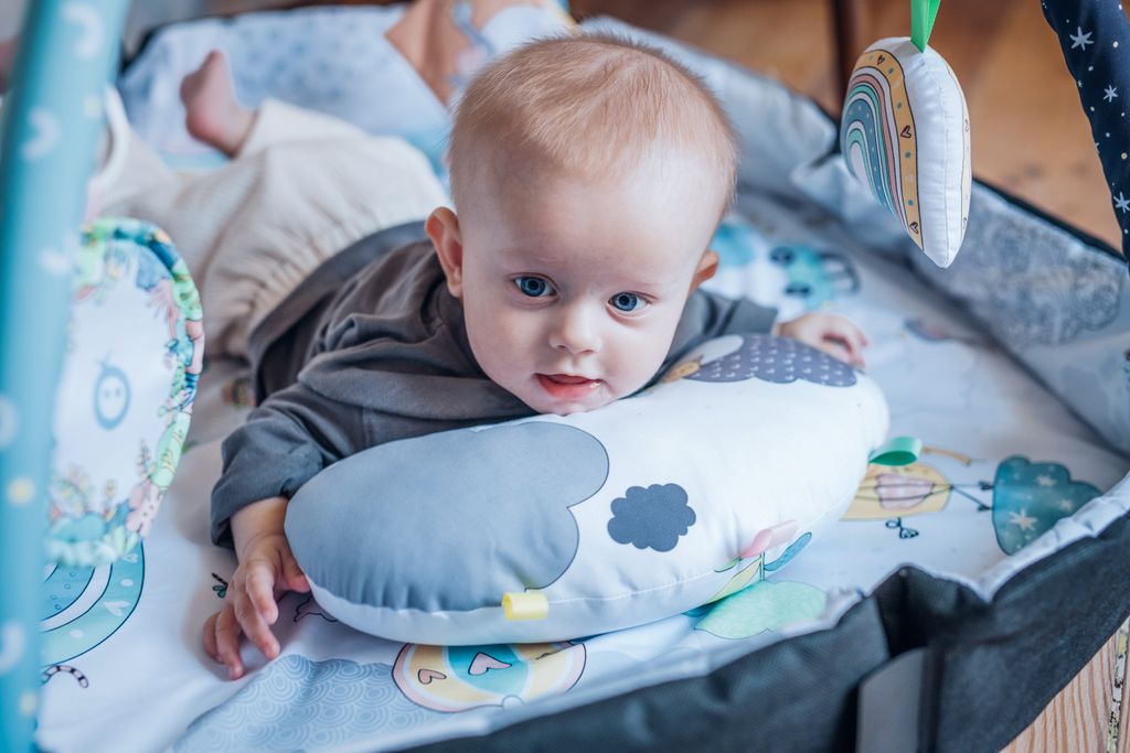 Kocyk do zabawy na dzień i na noc MoMi Zdjęcie produktu 17