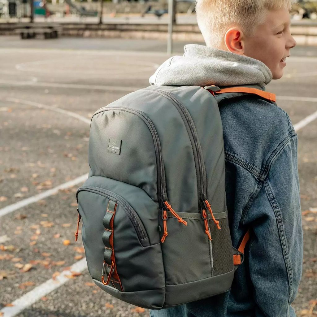 Mochila Beckmann Sport Jr. - Verde Acolchada, Impermeable, Con Compartimento Para Portátil De 16"