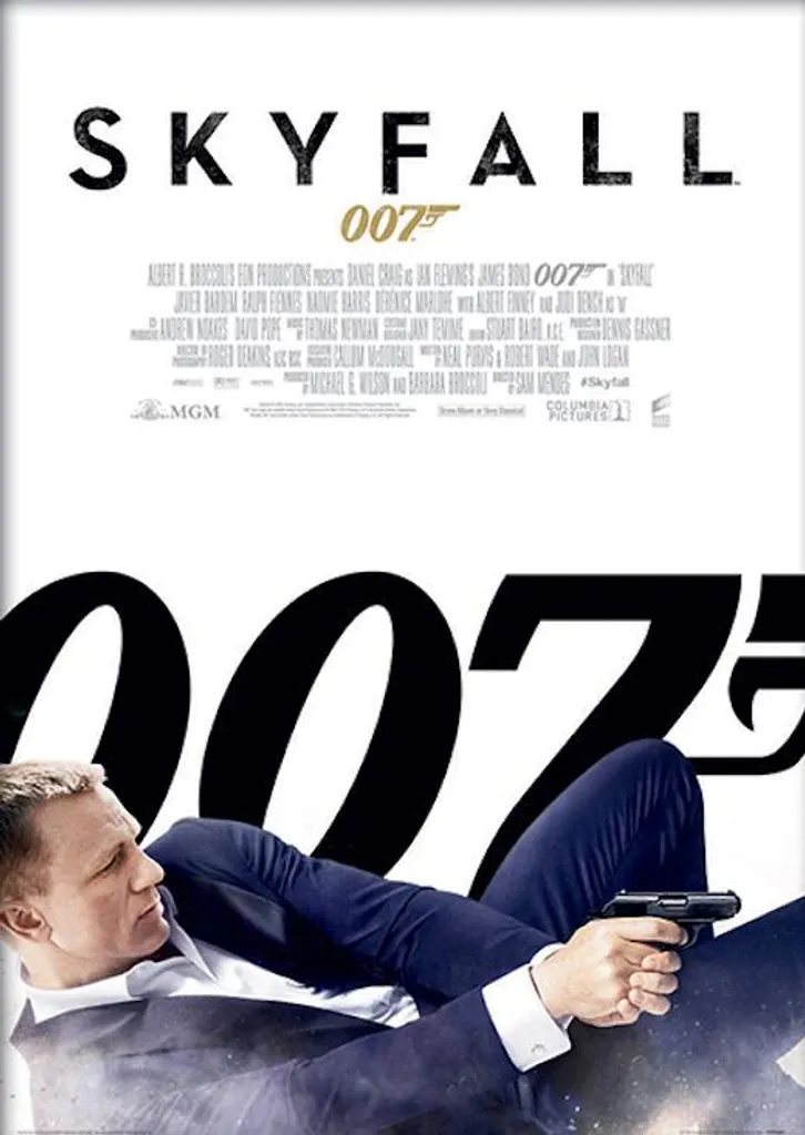 Art Print Skyfall Blanc - Affiche James Bond 30x40cm Haute Qualité Mate