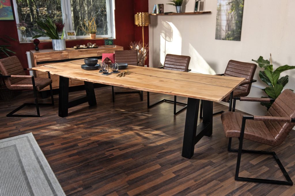 Refurbished Möbelretoure Baumkantentisch Akazie natur mit Produktbild 