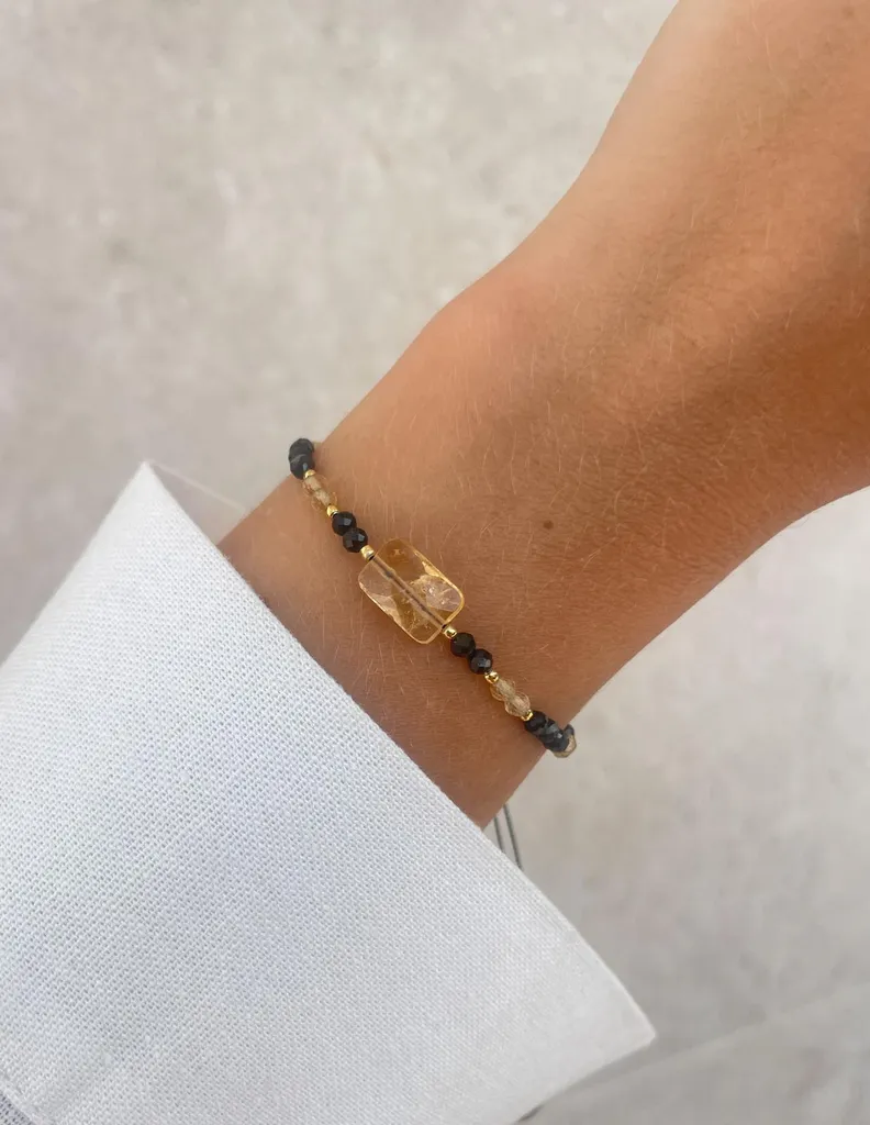 Bracciale in filo di tormalina nera e citrino - protezione e prosperità