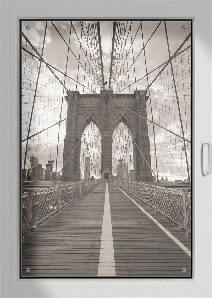 Wallario Lichtschutzbild, Dekorativer Sichtschutz Sonnenschutz 76 x 115 cm mit Motiv: Brooklyn Bridge in New York - Verdunklung ohne Bohren