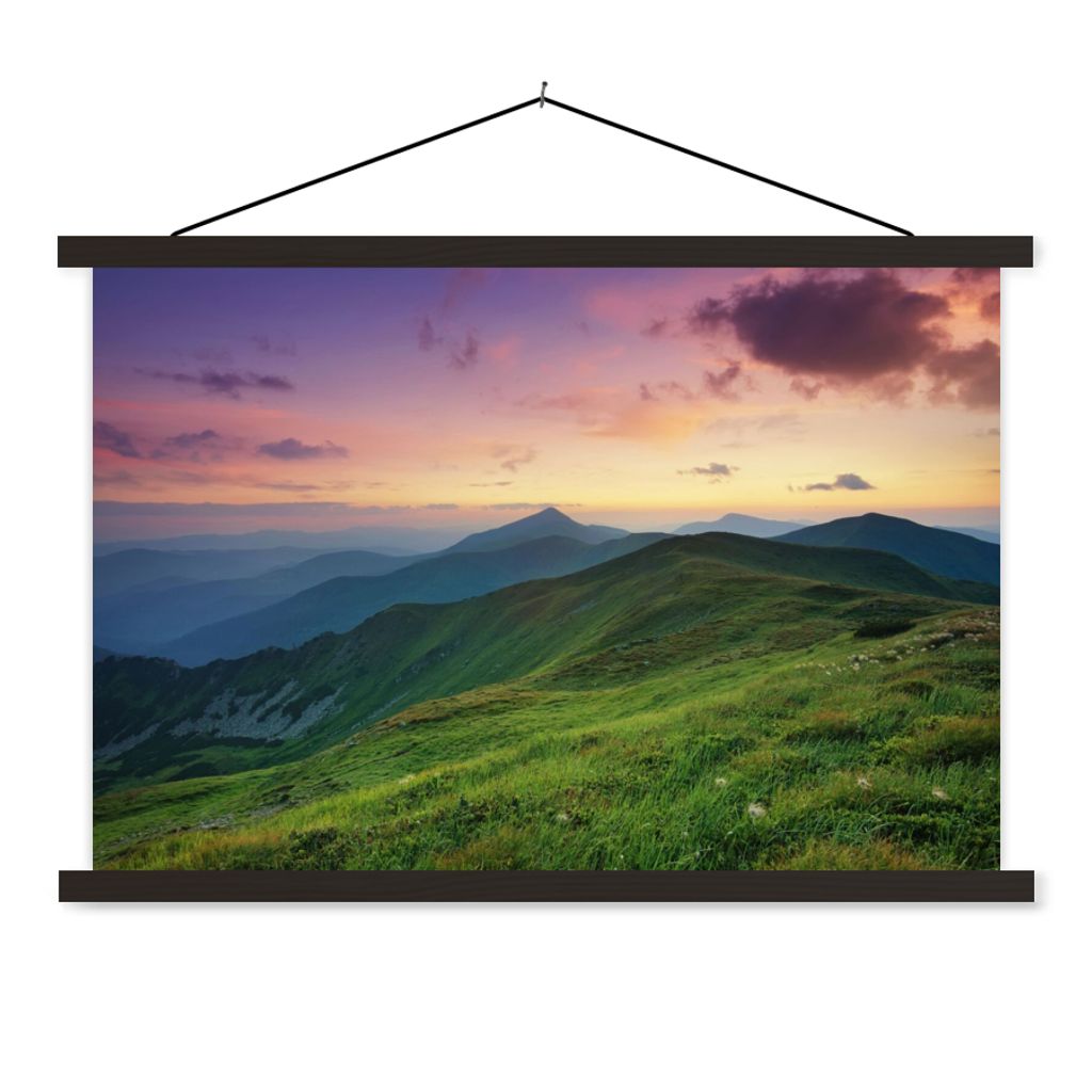 MuchoWow Textilposter Berg - Gras - Landschaft - Abend 150x100 cm mit schwarzem Rahmen - Schlafzimmer