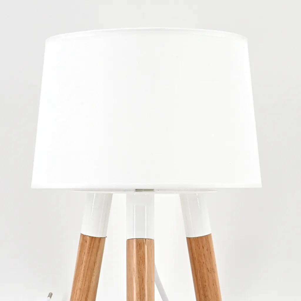 Lampe de bureau ergonomique pour travailler avec un éclairage doux - 3