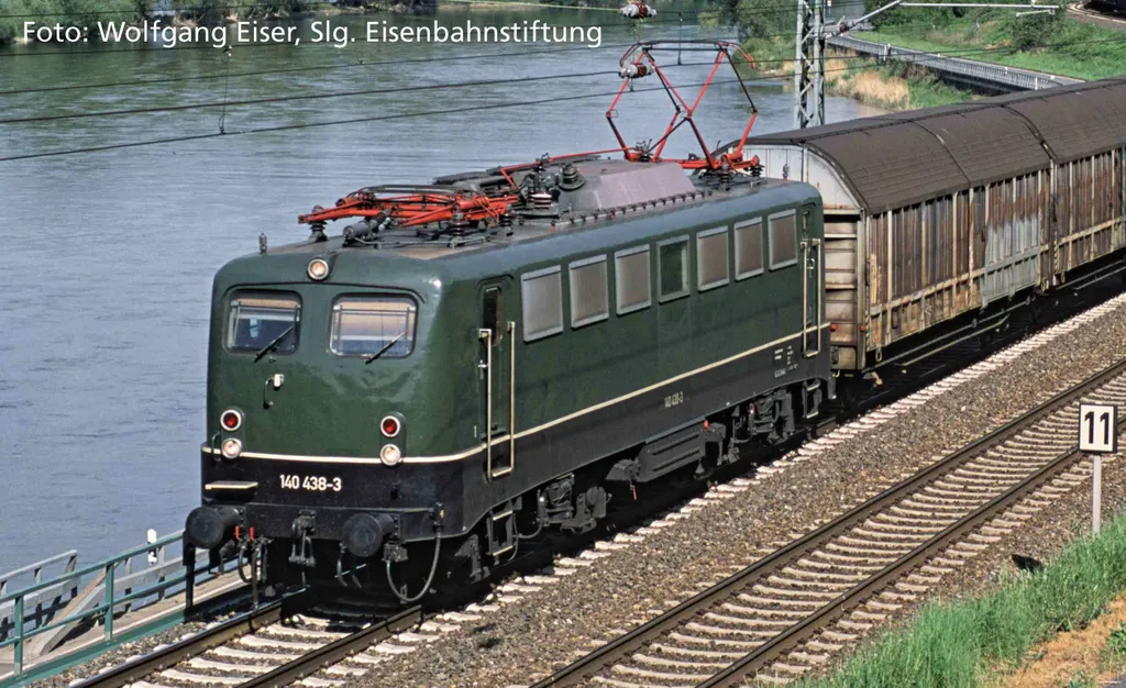 Locomotive électrique BR 140 Bayernbahn VI Piko 51971 avec DSS PluX22