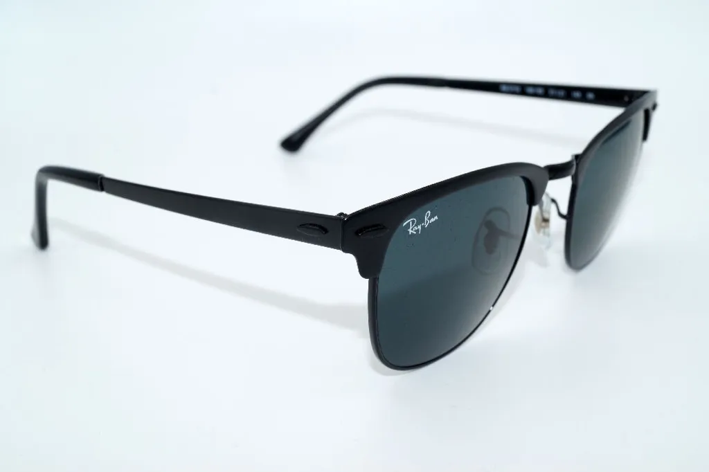 Ray-Ban Clubmaster Metal RB3716 : Lunettes de Soleil Chic et Homme