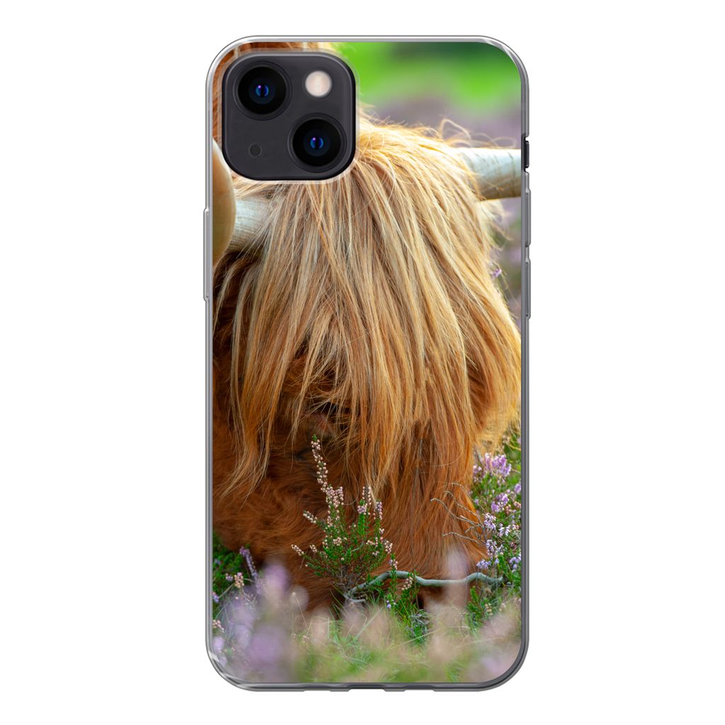 MuchoWow Handyhülle Schutzhülle Hülle für iPhone 13 Schottischer Hochländer - Hörner - Heidekraut Silikon Softcase Handy Hülle - Karteninh...