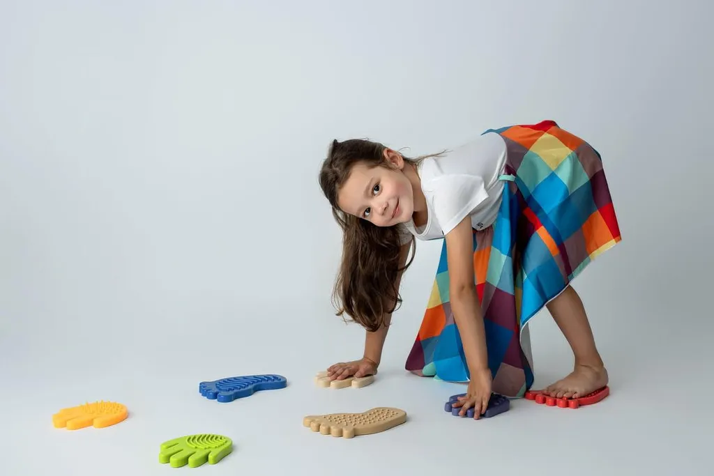 Jouet d'éveil cube sensoriel multi-activités bébé modèle 68154