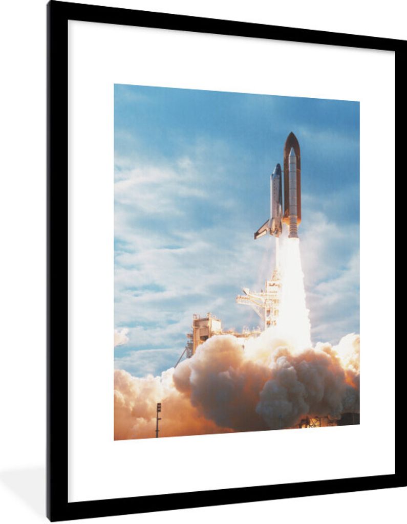 MuchoWow Gerahmtes Poster Eine Raumfähre stößt mit enormer Geschwindigkeit in die Luft 60x80 cm - Poster mit Schwarzem Bilderrahmen Wandposter...