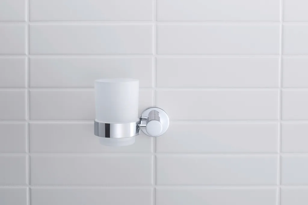 Aménagement salle de bain : Pot à dents suspendu D-Code Duravit - 8