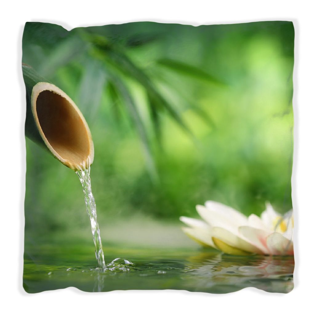 Wallario Premium Kissen, weiche Oberfläche, mit Motiv Seerosen und Bambus auf dem Wasser, Größe: 40 x 40 cm, mit weißer Rückseite