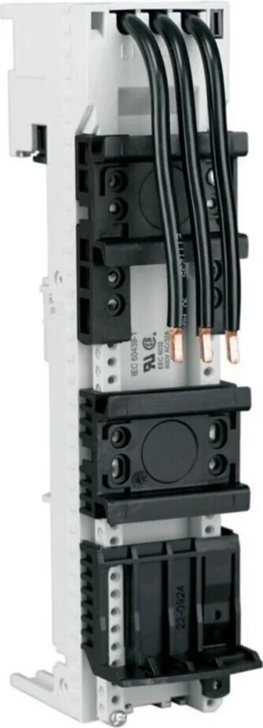 Adaptateur pour jeux de barres 32A Eaton BBA0-32 : montage rail 45mm