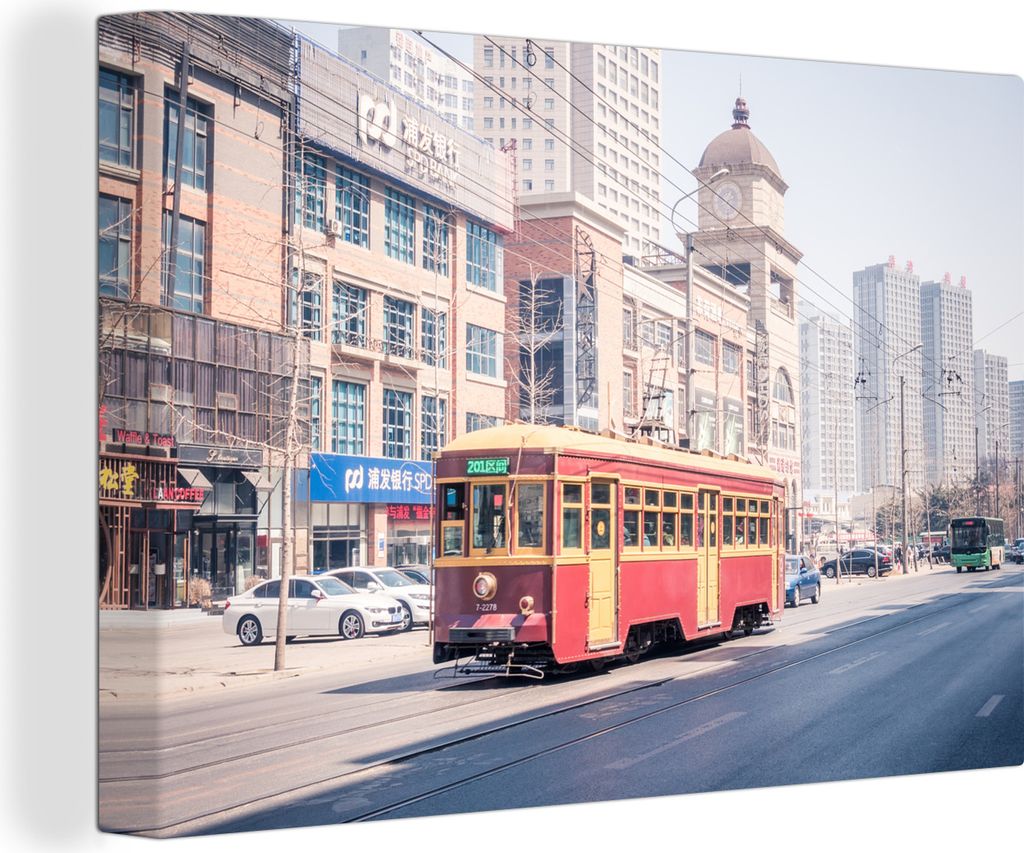 OneMillionCanvasses - Leinwandbilder - 140x90 cm, Traditionelle Straßenbahnen in den Straßen von Dalian, China, Wandbilder Kunstdruck Wanddekor...