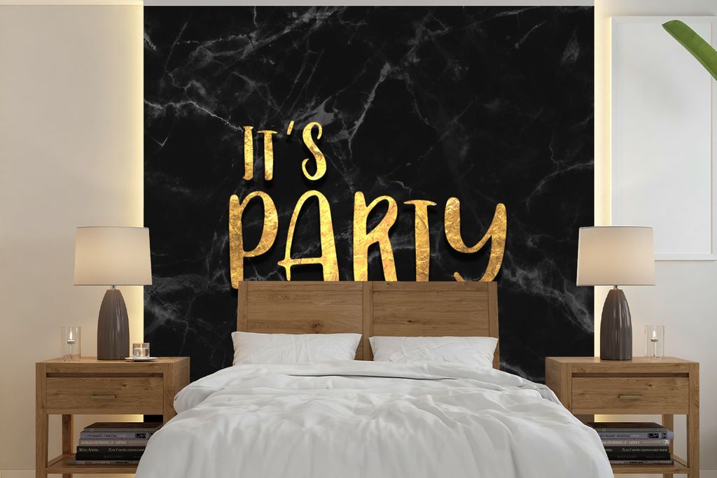 MuchoWow Fototapete für Wohnzimmer oder Schlafzimmer Wandtapete Vinyl Motivtapete Zitate - Party - Gold - Marmor - 240x240 cm - Schlafzimmer-Tapete