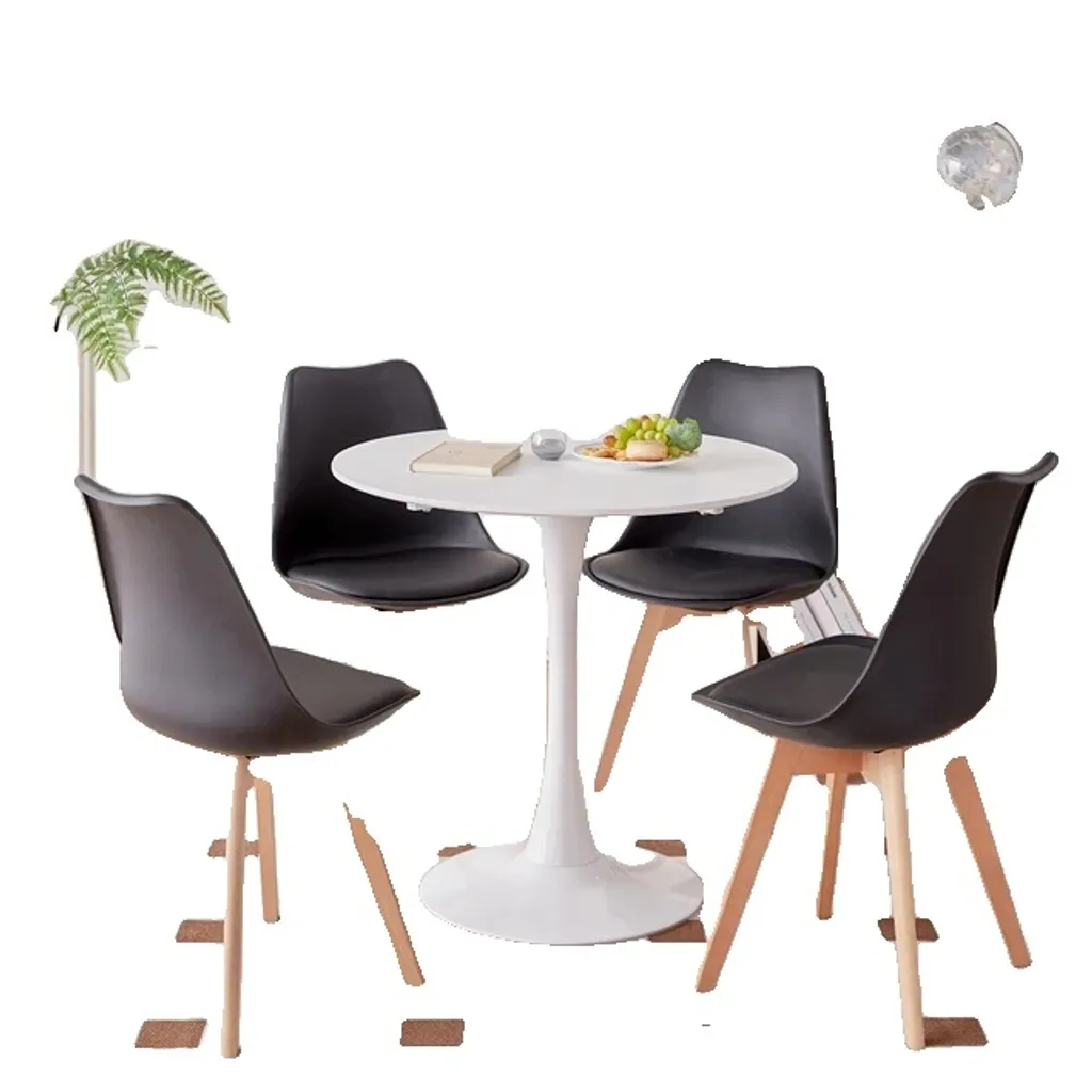Ensemble table à manger noire et chaises assorties style scandinave