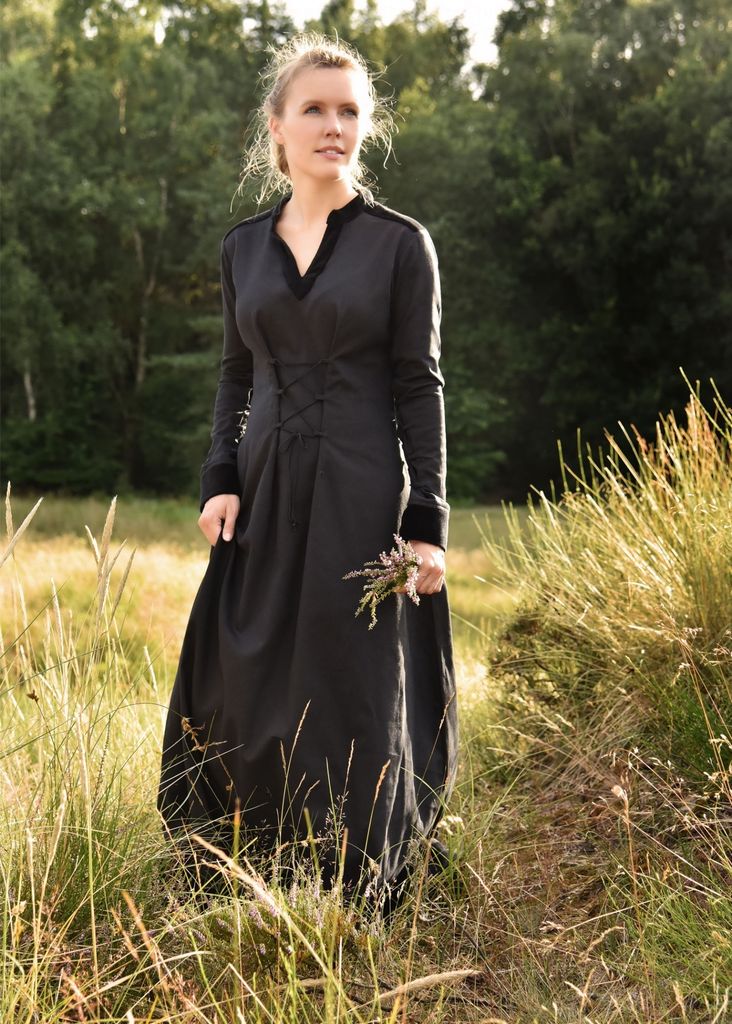 Battle-Merchant Mittelalterkleid Meira mit Samt-Details, Produktbild