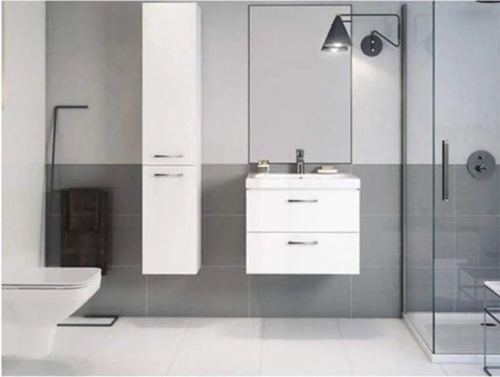 Armoire haute de salle de bain blanche 30 x 150 cm avec portes battantes
