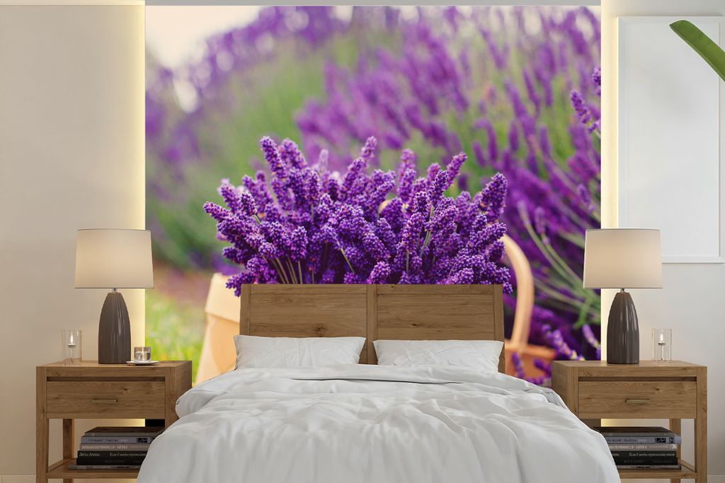 MuchoWow Fototapete für Wohnzimmer oder Schlafzimmer Wandtapete Vinyl Motivtapete Frischer Lavendel in einem Korb - 260x260 cm - Papiertapeten