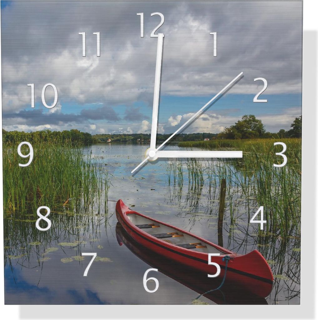 Wallario Design Wanduhr Rotes Kanu am See aus Aluverbund, Größe 30 x 30 cm