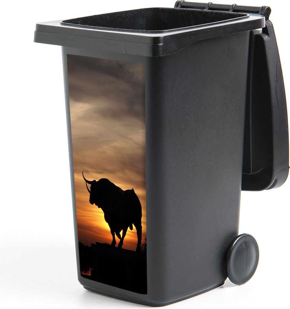 MuchoWow Mülltonnenaufkleber Silhouette eines Stiers bei Sonnenuntergang 38x80 cm - Behälteraufkleber - Mülleimer-Aufkleber - Container-Aufkleber