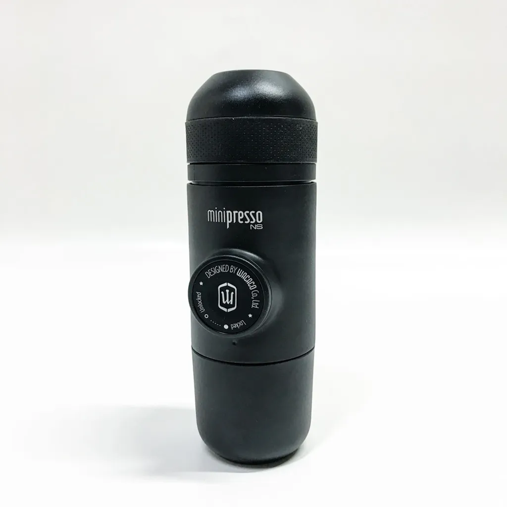 WACACO Minipresso , Macchina per caffè espresso portatile, Compatibile con le capsule NS (originali Nespresso e prodotti compatibili), Caffettiera da viaggio, Azionamento manuale, perfetta per le escursioni, Nero
