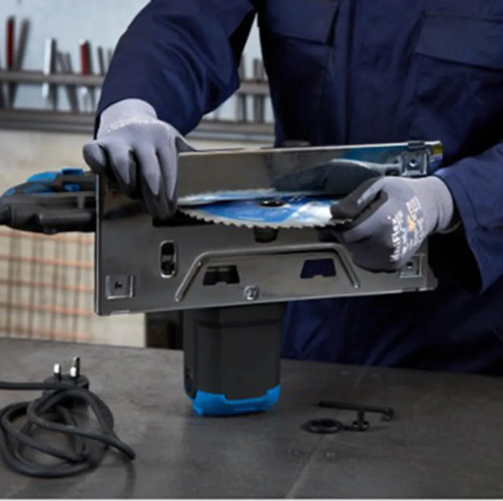 Scie circulaire pour acier S210CCS Evolution avec lame carbure 210 mm