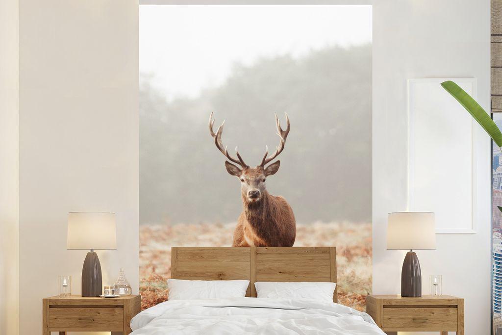 MuchoWow Fototapete für Wohnzimmer oder Schlafzimmer Wandtapete Vinyl Motivtapete Hirsche - Wald - Nebel - 155x240 cm - Tapete