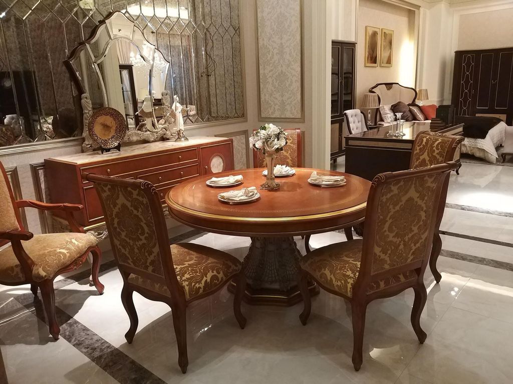 Klassischer Rundtisch Barock Rokoko Esstisch Design Luxus Esszimmer Tische Tisch