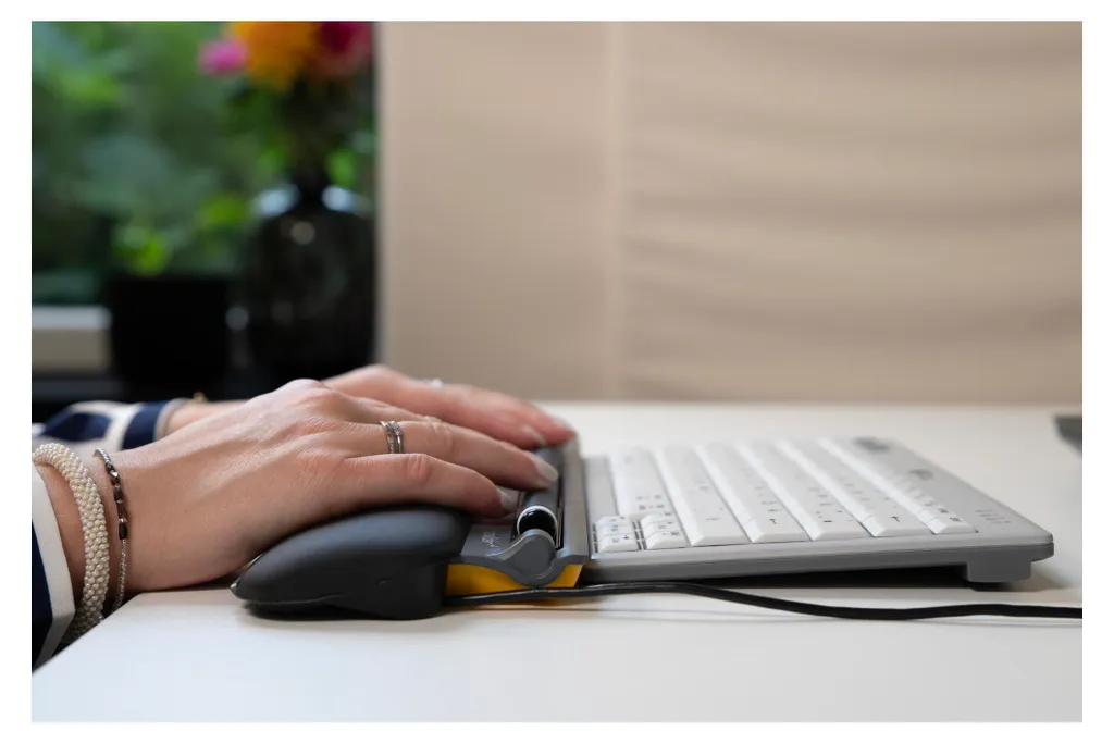 Souris de type barre de pointage ErgoSlider Plus pour poste de travail - 4