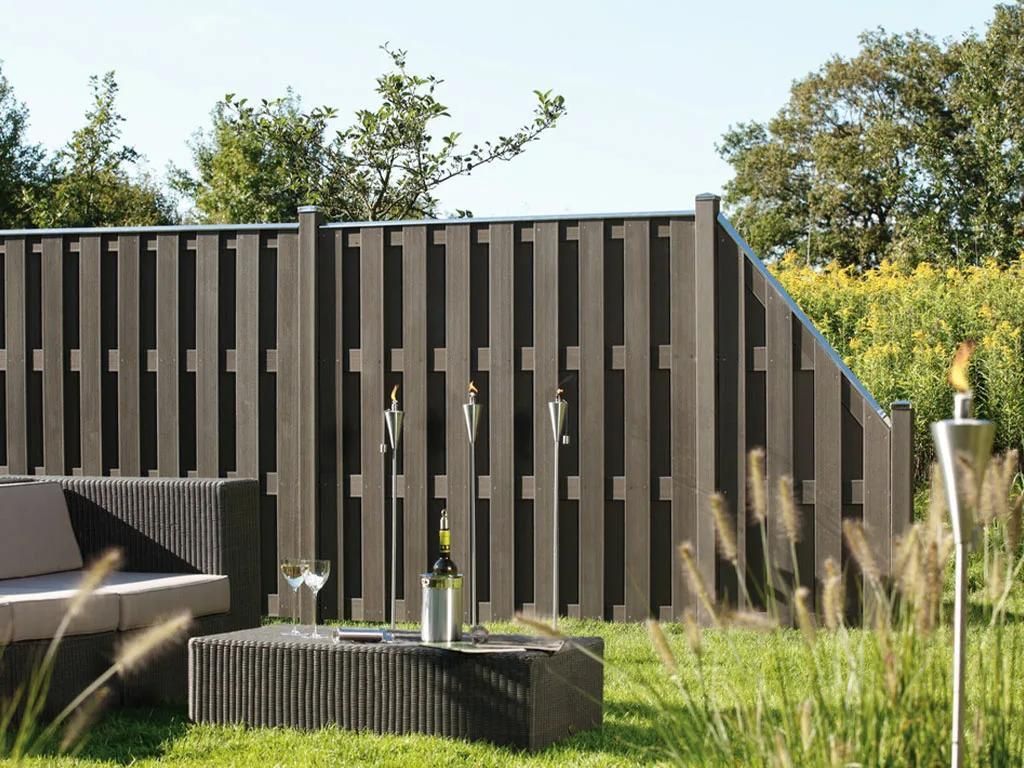 TraumGarten Anthrazit 9 x 9 cm Zaunbohlenpfosten, WPC Pfosten mit Metallkern, Hohlkammerpfosten, verwitterungsbeständig und pflegeleicht, für Bod...