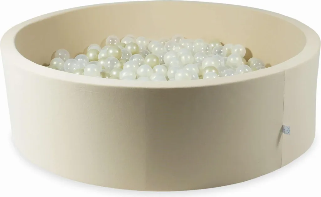 Piscine sèche géante pour enfant beige incluant 700 balles de jeu premium