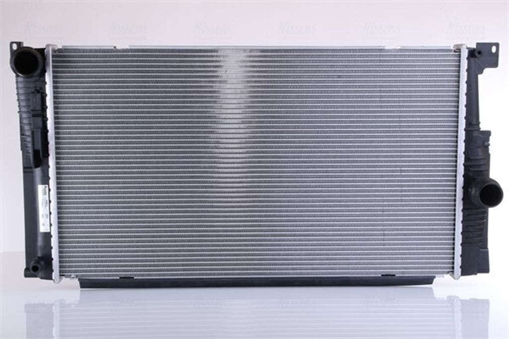 NISSENS 60842 Kühler Wasserkühler Motorkühler für BMW 5 Touring (F11) 5 Limousine (F10) 5 GT (F07)