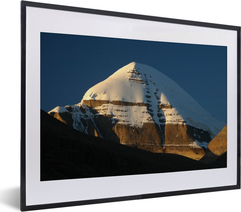 MuchoWow MuchoWow Gerahmtes Poster Sonnenstrahlen, die auf den Gipfel des Berges Kailash in Tibet fallen 40x30 cm - Poster mit zchwarzem Bilder...