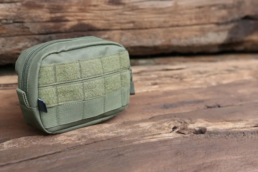 Brandit Molle Pouch Compact in nero