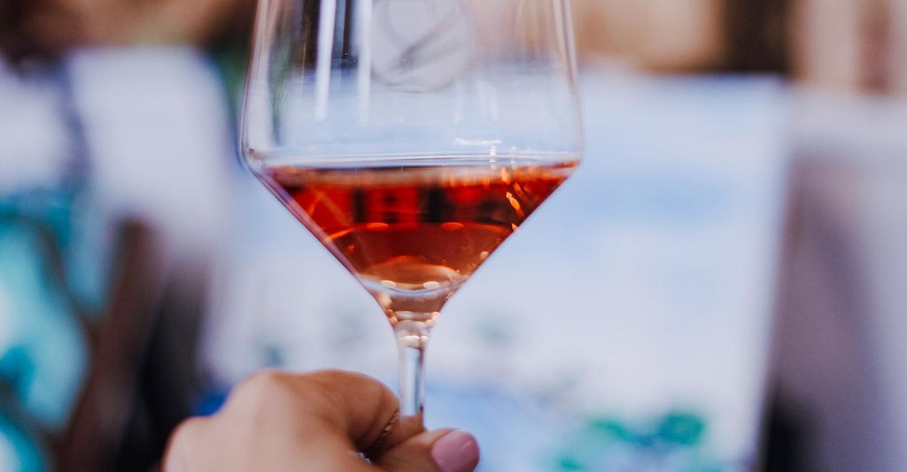 mydays Weinprobe & Malsession Hamburg; Erlebnis verschenken oder selbst erleben; Gutschein für 1 Person(en)