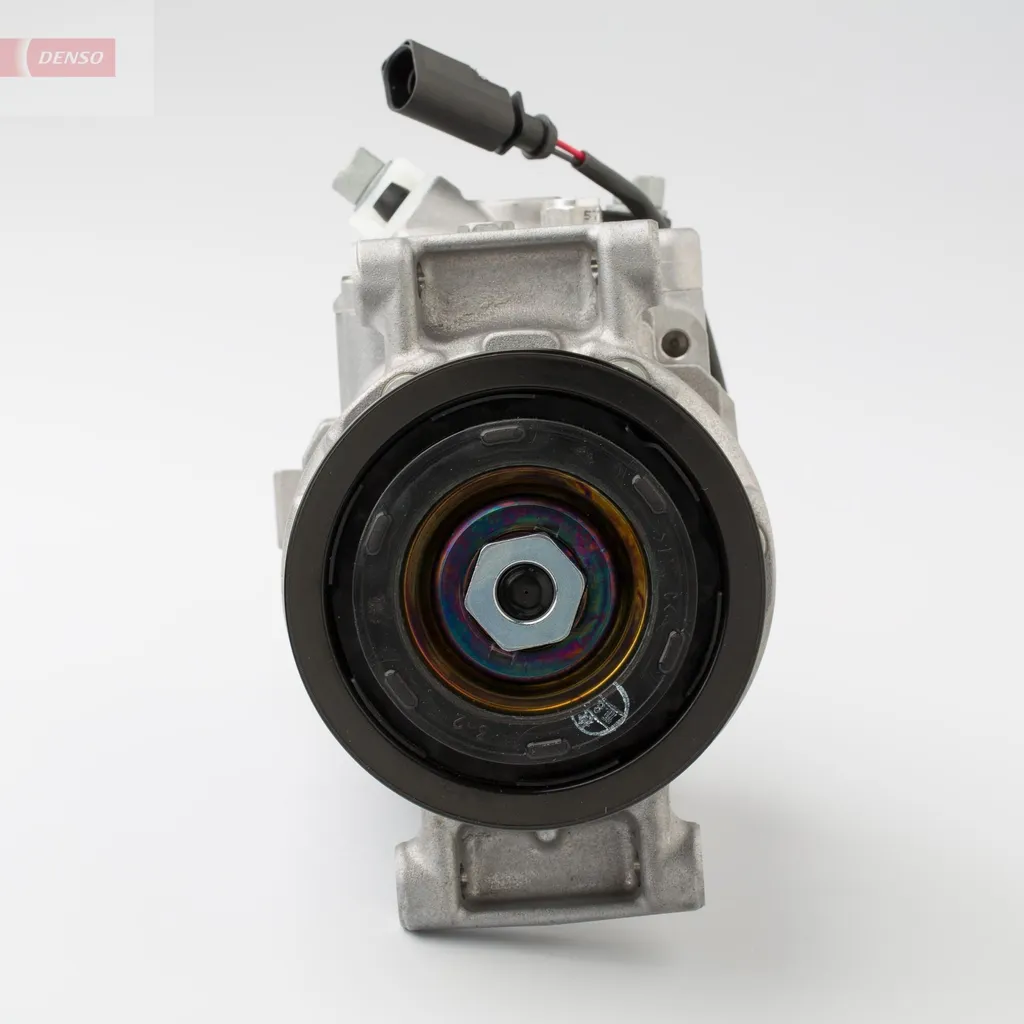 Compresseur de climatisation DENSO DCP32066 pour VW T5 Multivan