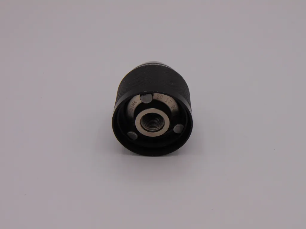 Mandrin auto-serrant Bosch 1-6 mm pour visseuse sans fil et perceuse 1/4