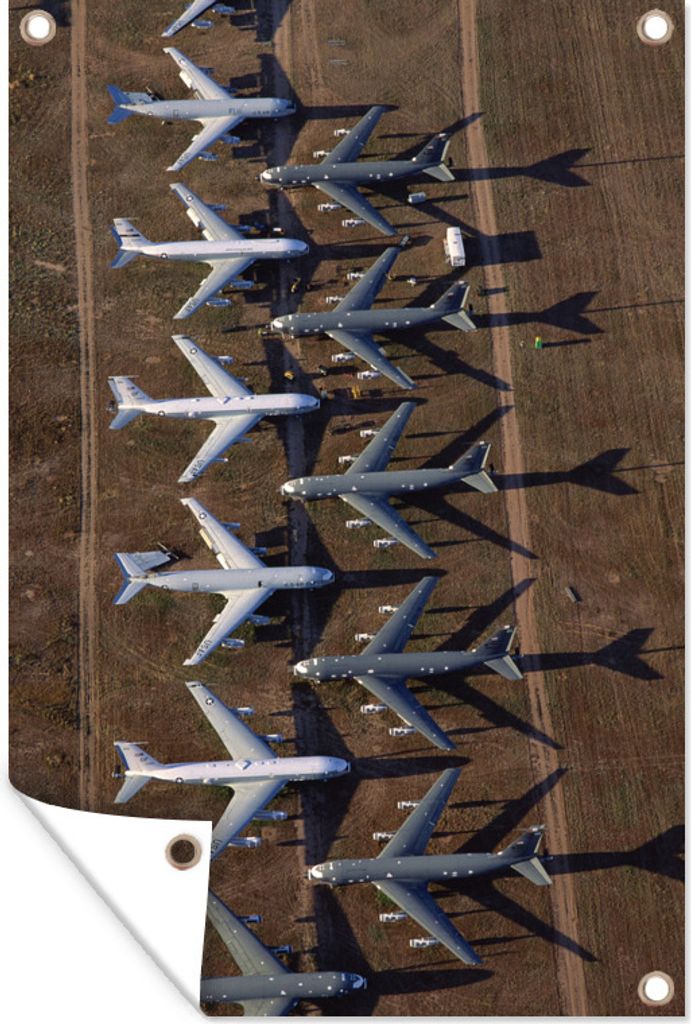 MuchoWow 60x90 cm Outdoor-Poster Gartendeko Sichtschutz Garten Poster für den Garten Geparkte Militärflugzeuge