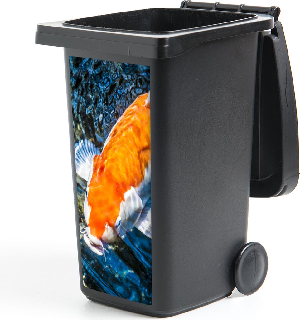 MuchoWow Mülltonnenaufkleber Ein Koi-Karpfen, der an die Wasseroberfläche kommt 38x80 cm - Behälteraufkleber - Mülleimer-Aufkleber - Containe...