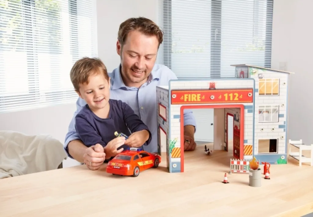 Caserne de Pompiers Junior Kit Revell - Jeu de Construction Éducatif