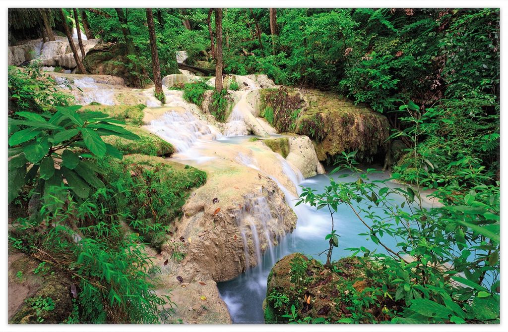 Wallario Premium Teppich, Größe 90 x 140 cm, Verborgener Wasserfall in einem tropischen Wald