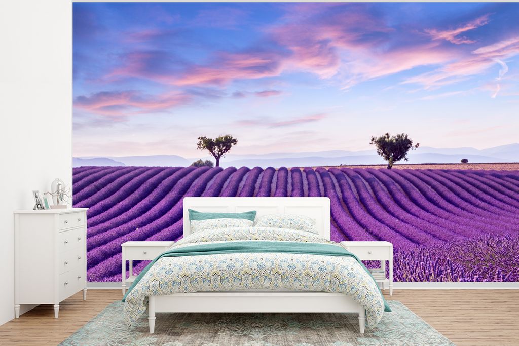 MuchoWow Fototapete für Wohnzimmer oder Schlafzimmer Wandtapete Vinyl Motivtapete Lavendel - Natur - Lila - Bäume - Blumen - 350x260 cm - Wohnz...