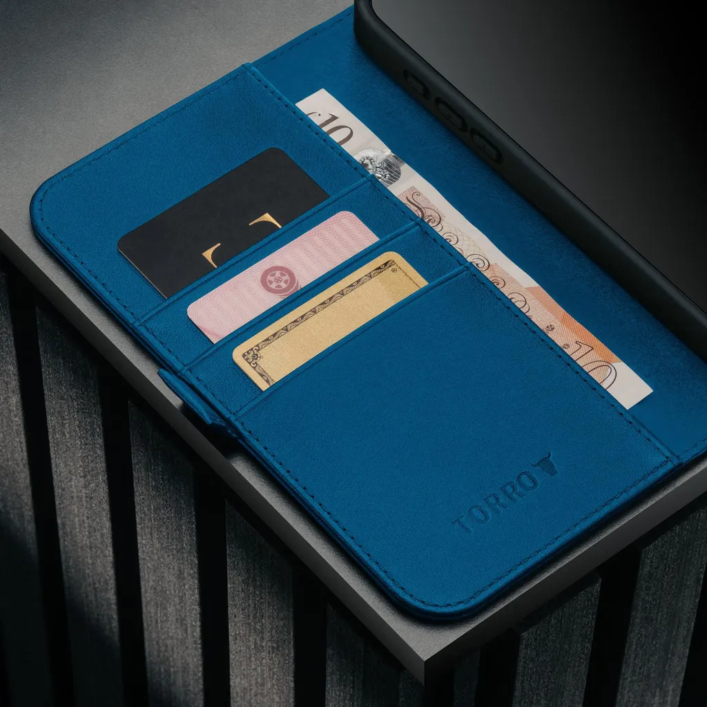 Cover MagSafe iPhone 17 Pro Max TORRO Pelle Vera Blu Cobalto - 5