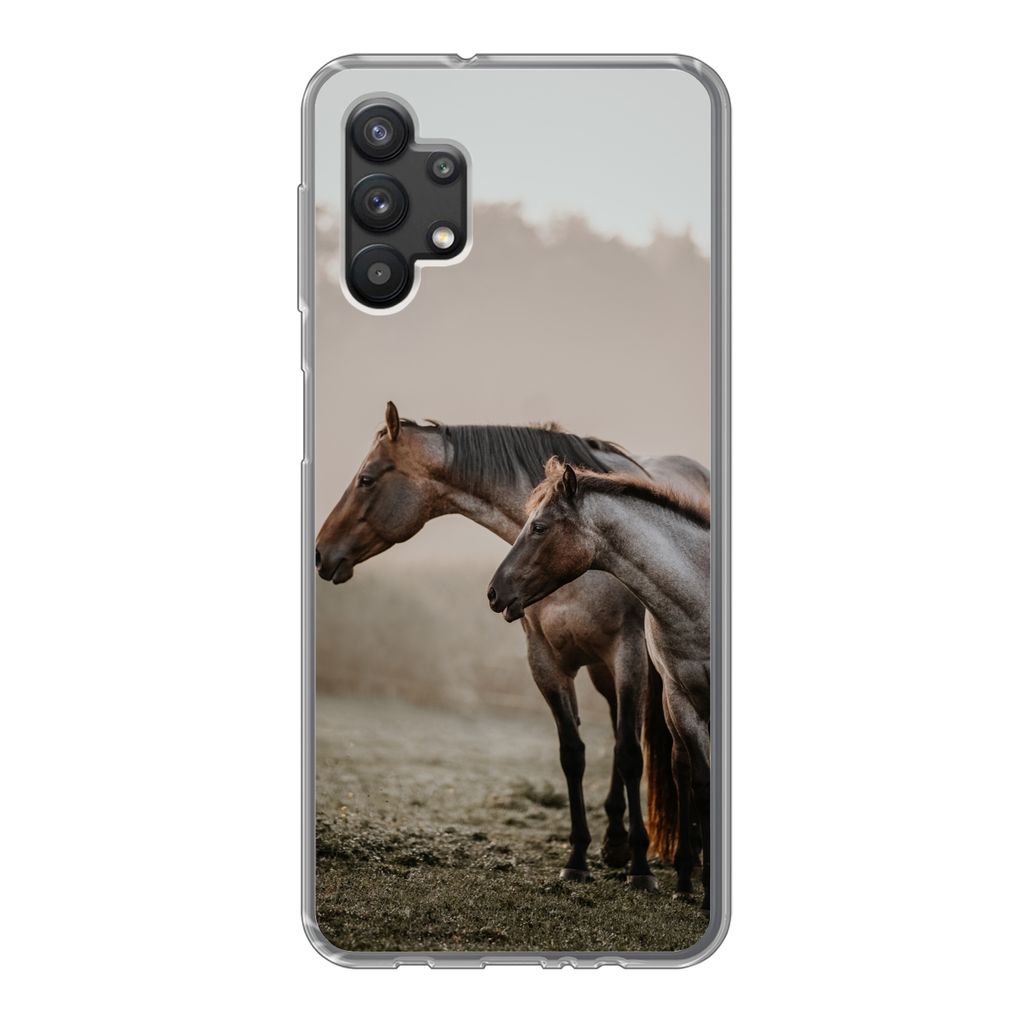 MuchoWow Handyhülle Schutzhülle Hülle für Samsung Galaxy A32 5G Pferde - Nebel - Wiese Silikon Softcase Handy Hülle - Softcase