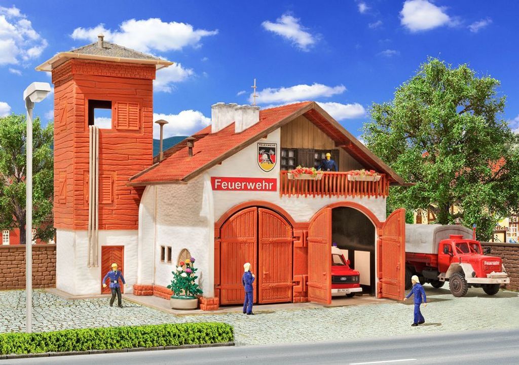 Vollmer 43761 - H0 Feuerwehrhaus 112, zweiständig - Neu